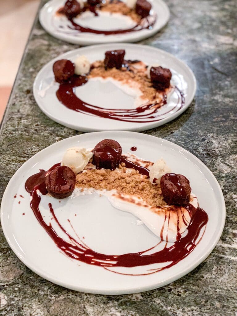 Flourless chocolate tart