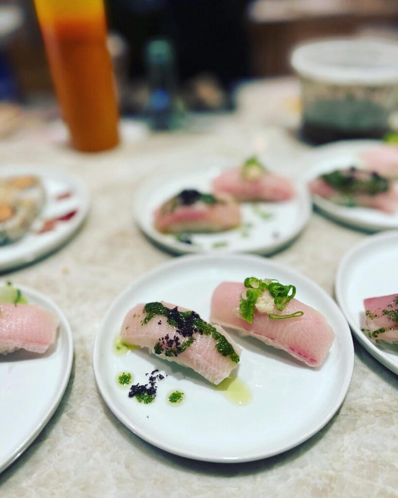 Hamachi nigiri